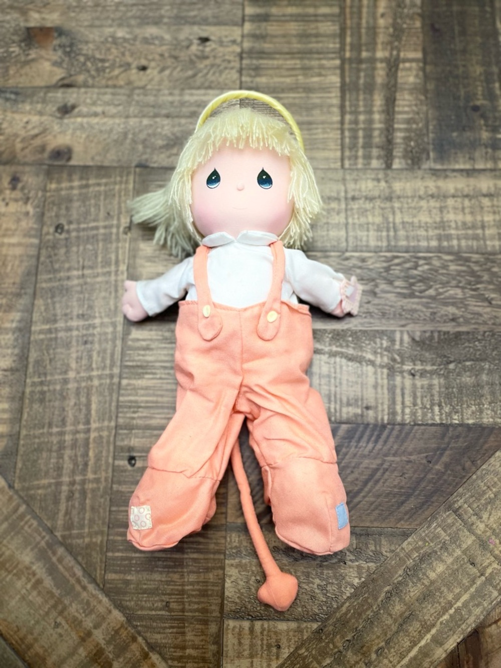 Precious Moments "Forgive Me" Angel Plush Doll, manufactured by Applause in 1986